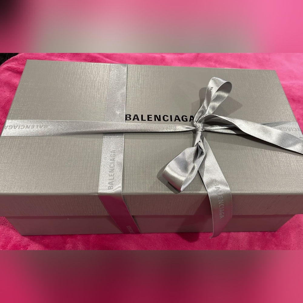 Balenciaga Chunky slide Rubber/Logo Authentic. Two summer used. - Picture 7 of 8